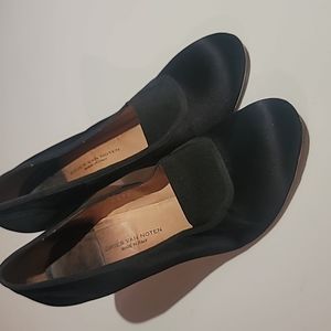 DRIES VAN NOTEN BLACK HEEL PUMPS. 4 inch heel. Size 40.5 Italian